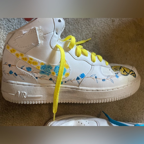 Nike Air customized butterflies high top sneakers size 8.5 ladies - Picture 4 of 12